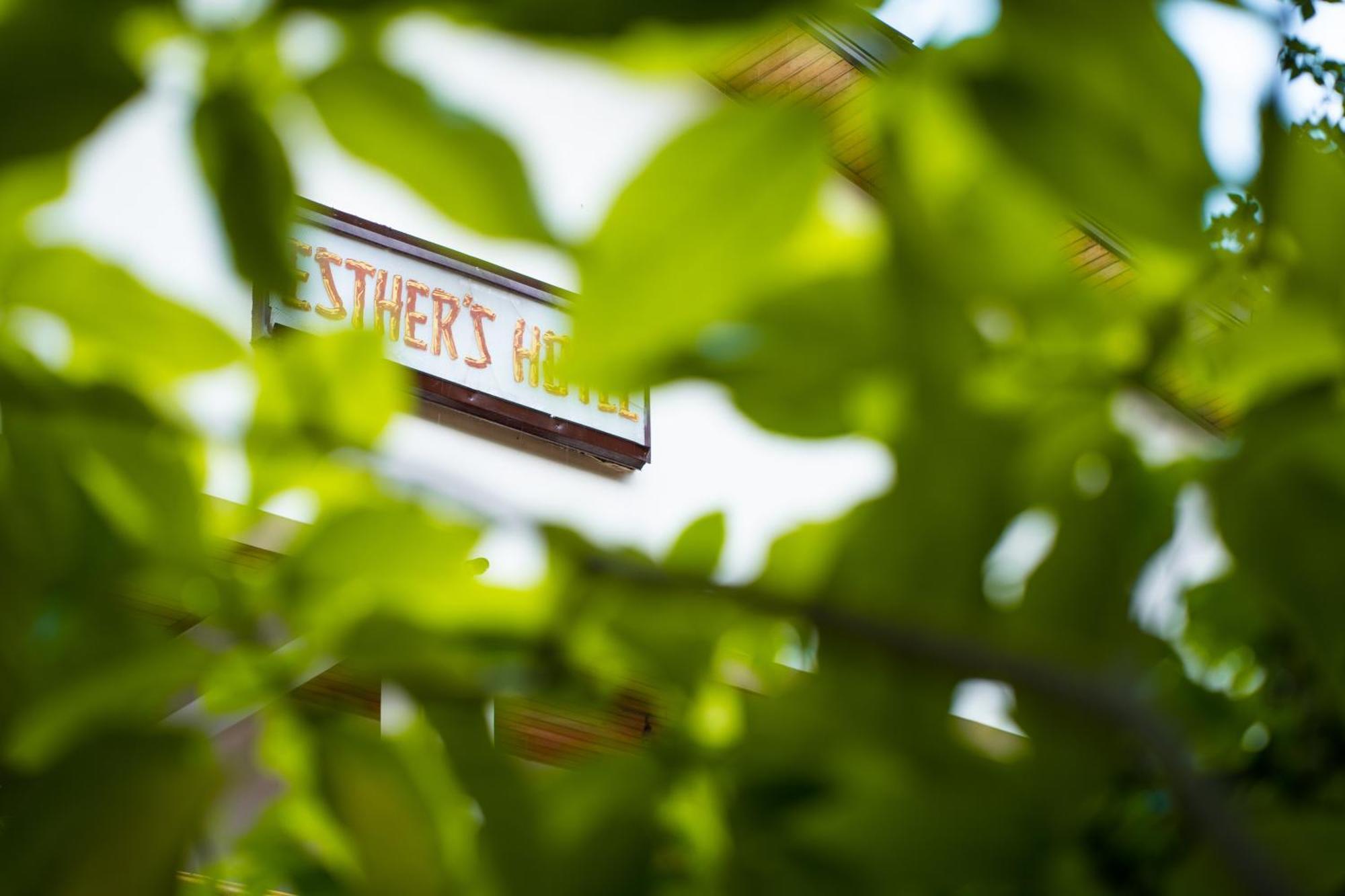 Esther'S Hotel アクラ エクステリア 写真